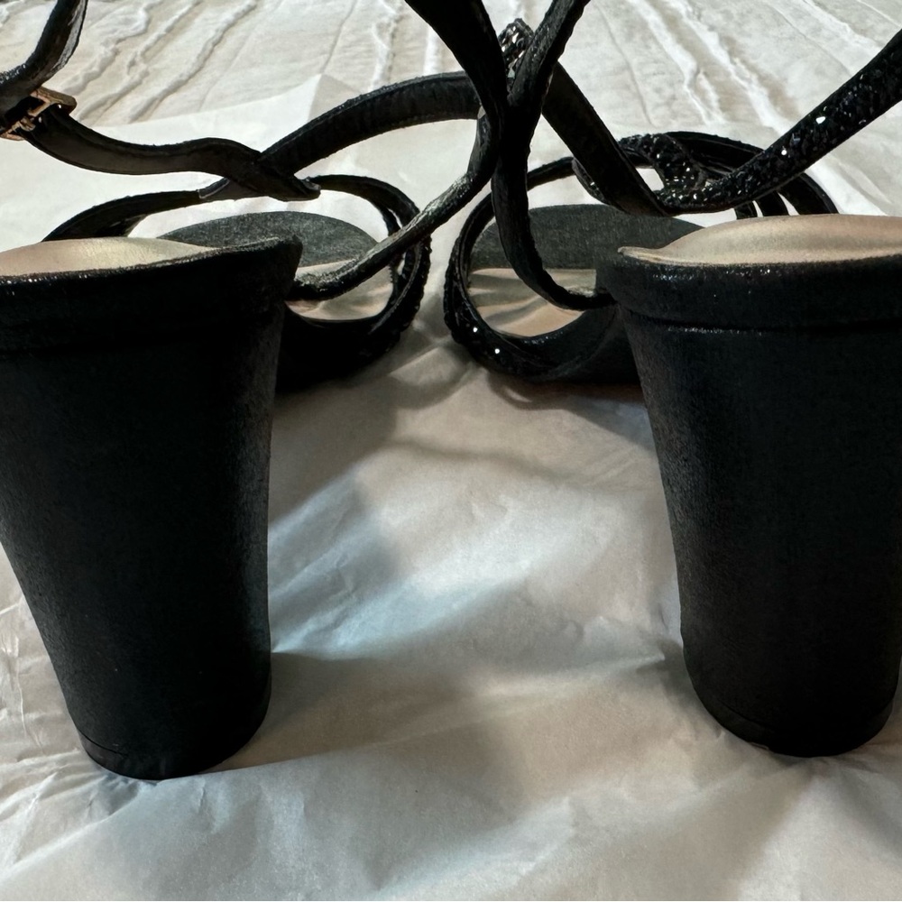 De Blossom Women’s  Black Strappy Sandals - Picture 4 of 8